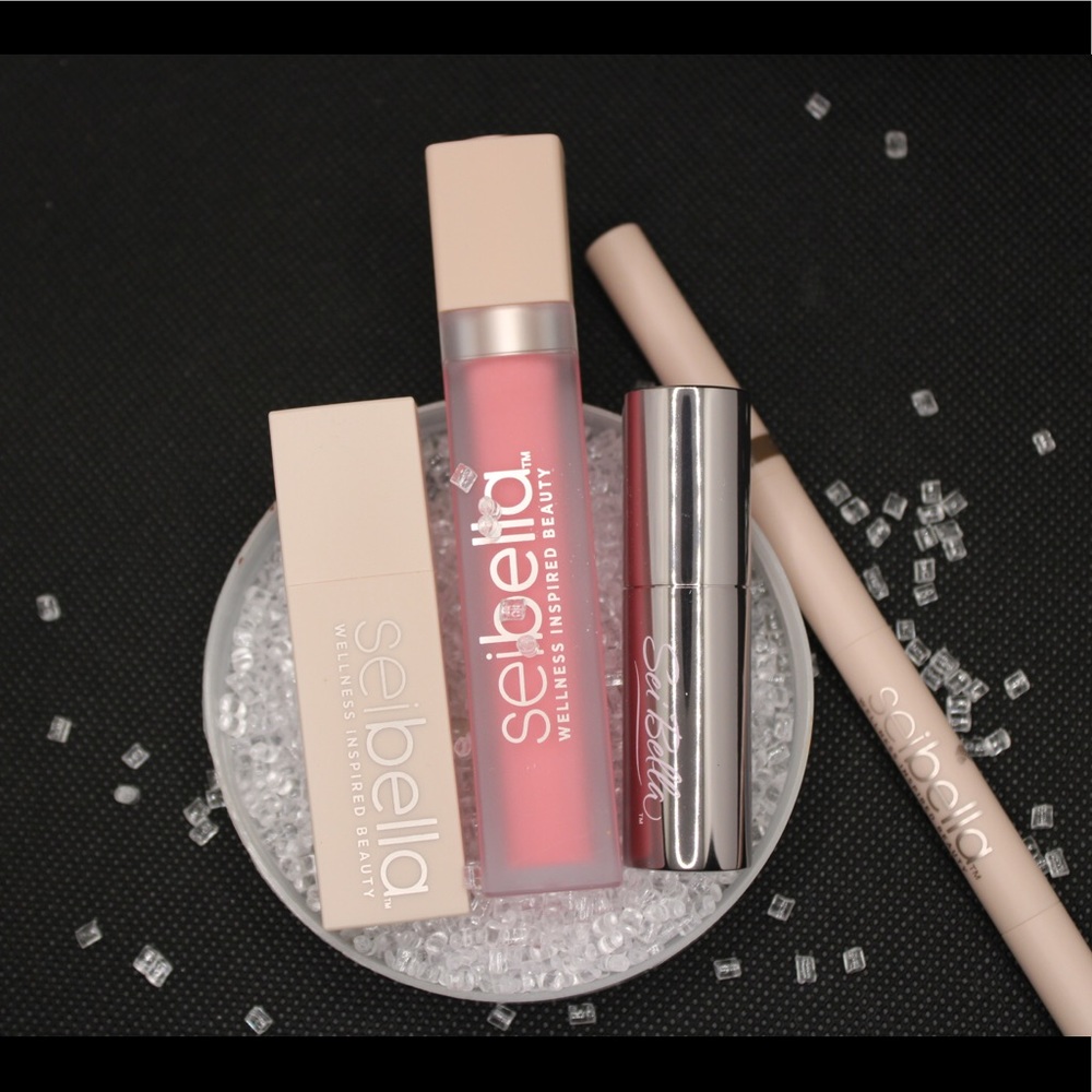 Sei Bella’s 3 lipstick set + 1 Brow Pencil